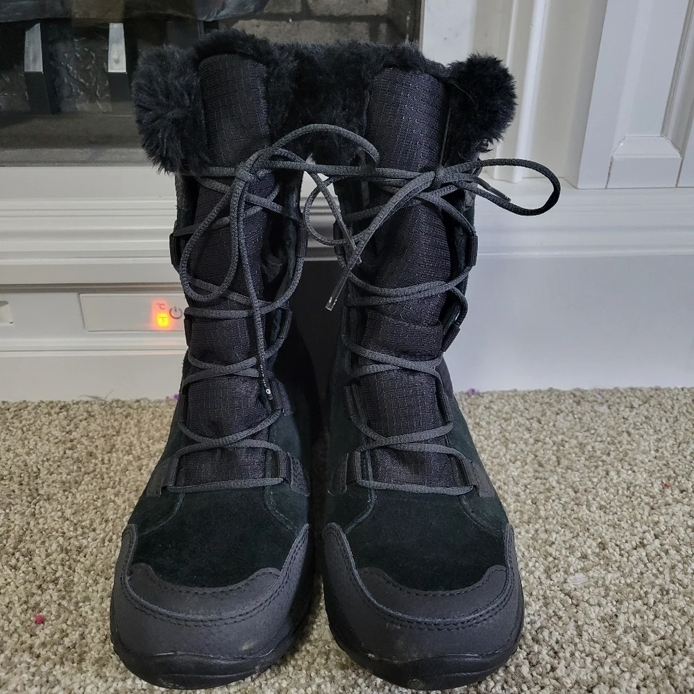 Columbia Women's Ice Maiden II Black Waterproof Snow Boots, Size 5